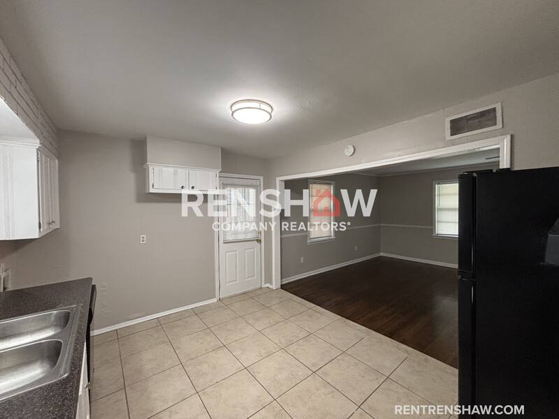 House for rent at 3238 Kenland Dr, Memphis, TN 38118