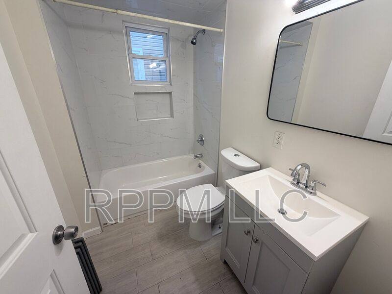 Apartment for rent at 106 N 16th St #1, East Orange, NJ 07017