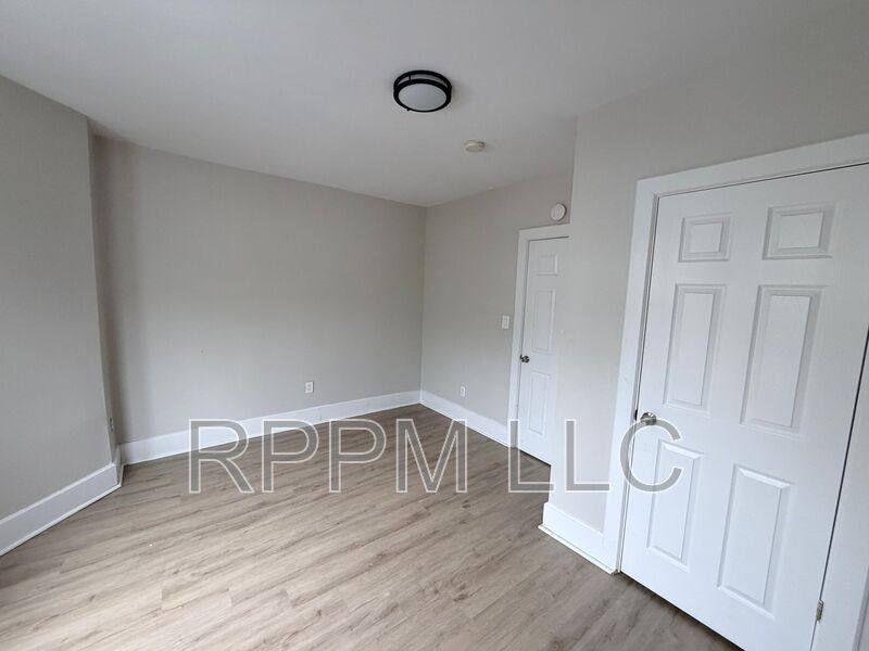 Apartment for rent at 106 N 16th St #1, East Orange, NJ 07017