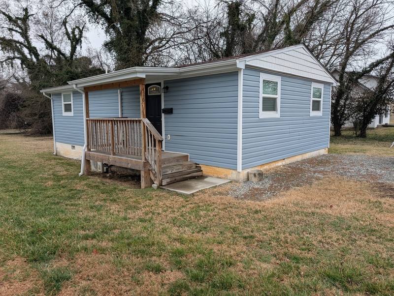 House for rent at 426 S Broad St, Salem, VA 24153