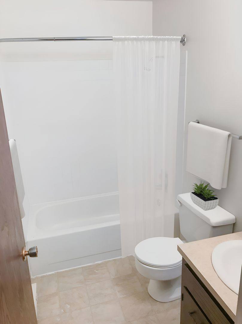 Apartment for rent at 404 S 1st St, Selah, WA 98942