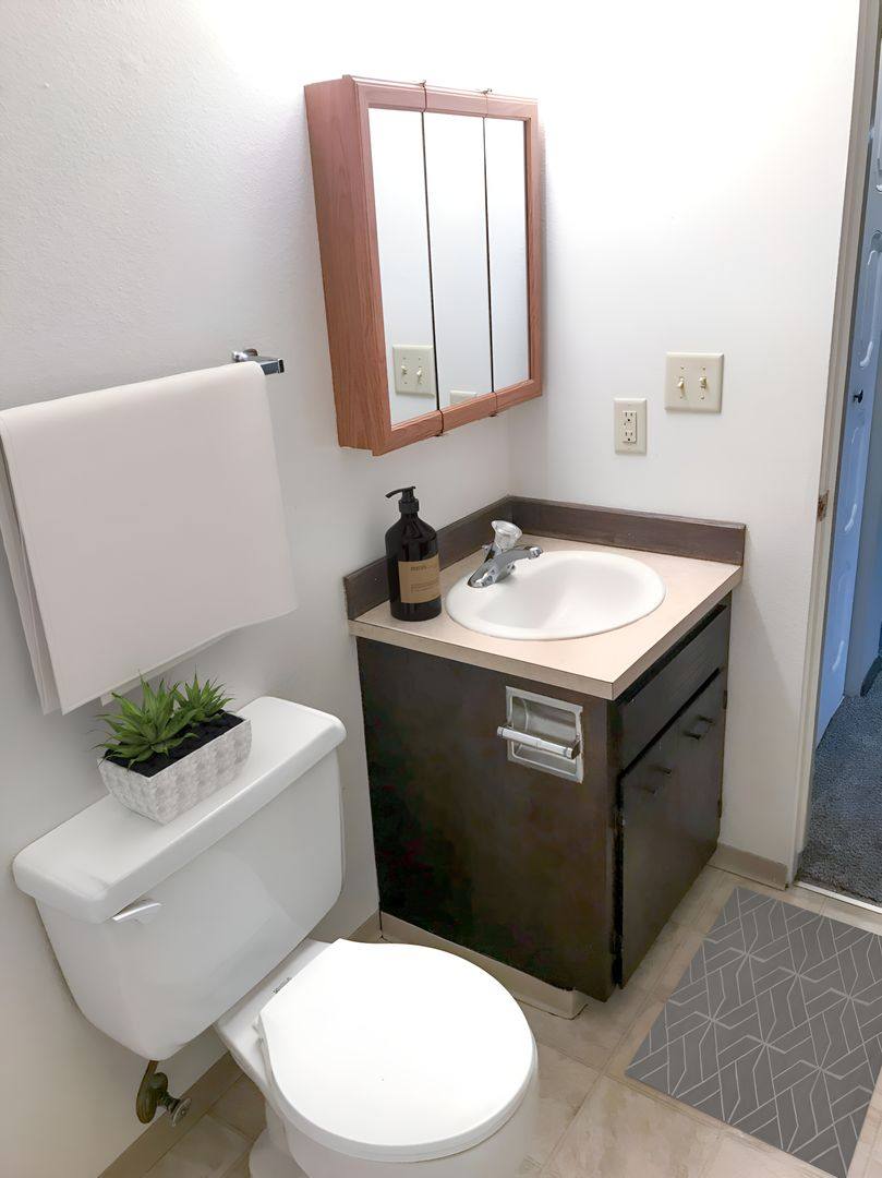 Apartment for rent at 404 S 1st St, Selah, WA 98942
