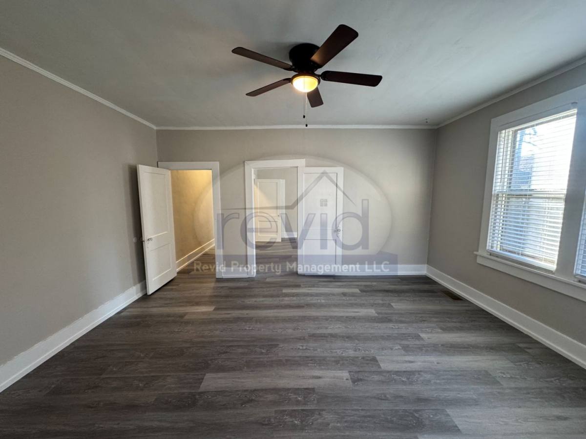 Apartment for rent at 282 Garland St, Memphis, TN 38104