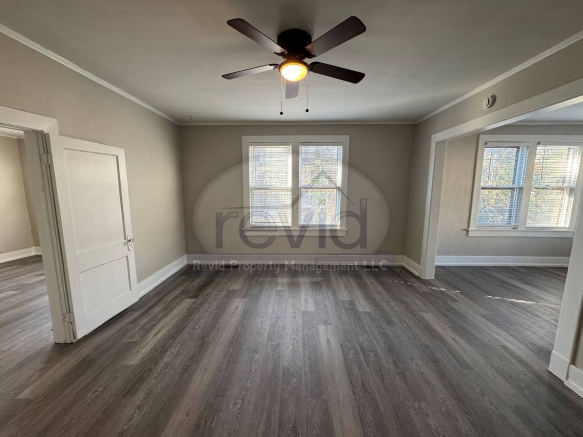 Apartment for rent at 282 Garland St, Memphis, TN 38104