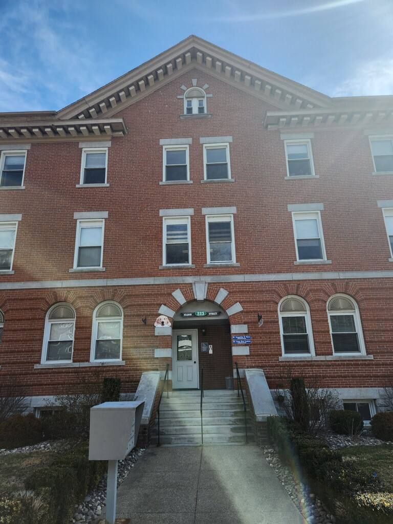 Apartment for rent at 223 Meadow St, Naugatuck, CT 06770