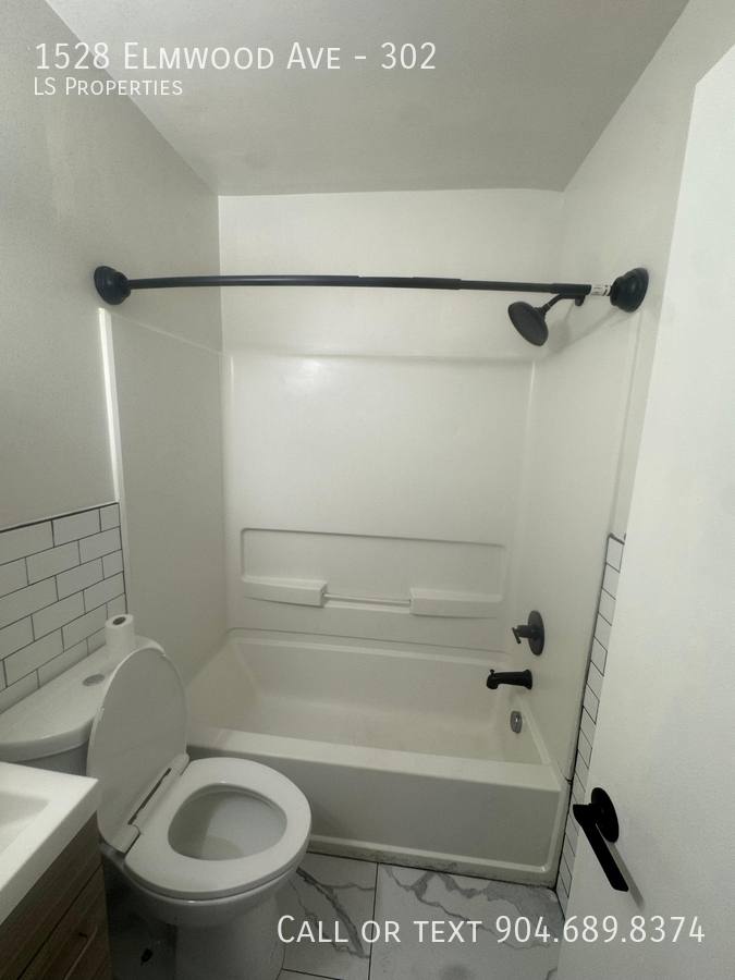 Apartment for rent at 1528 Elmwood Ave #302, Folcroft, PA 19032