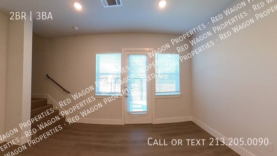 Apartment for rent at 330 E Carson St, San Antonio, TX 78208