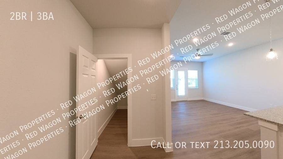 Apartment for rent at 330 E Carson St, San Antonio, TX 78208