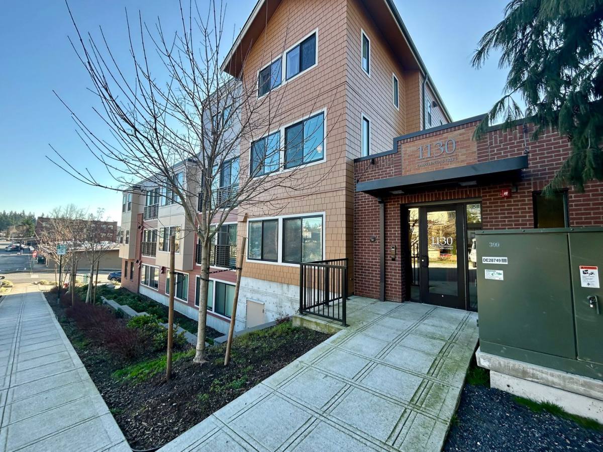 Apartment for rent at 1130 13th St, Bellingham, WA 98225