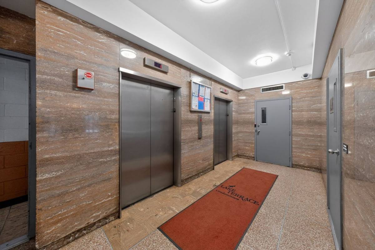 Condo for rent at 7337 S Shore Dr, Chicago, IL 60649