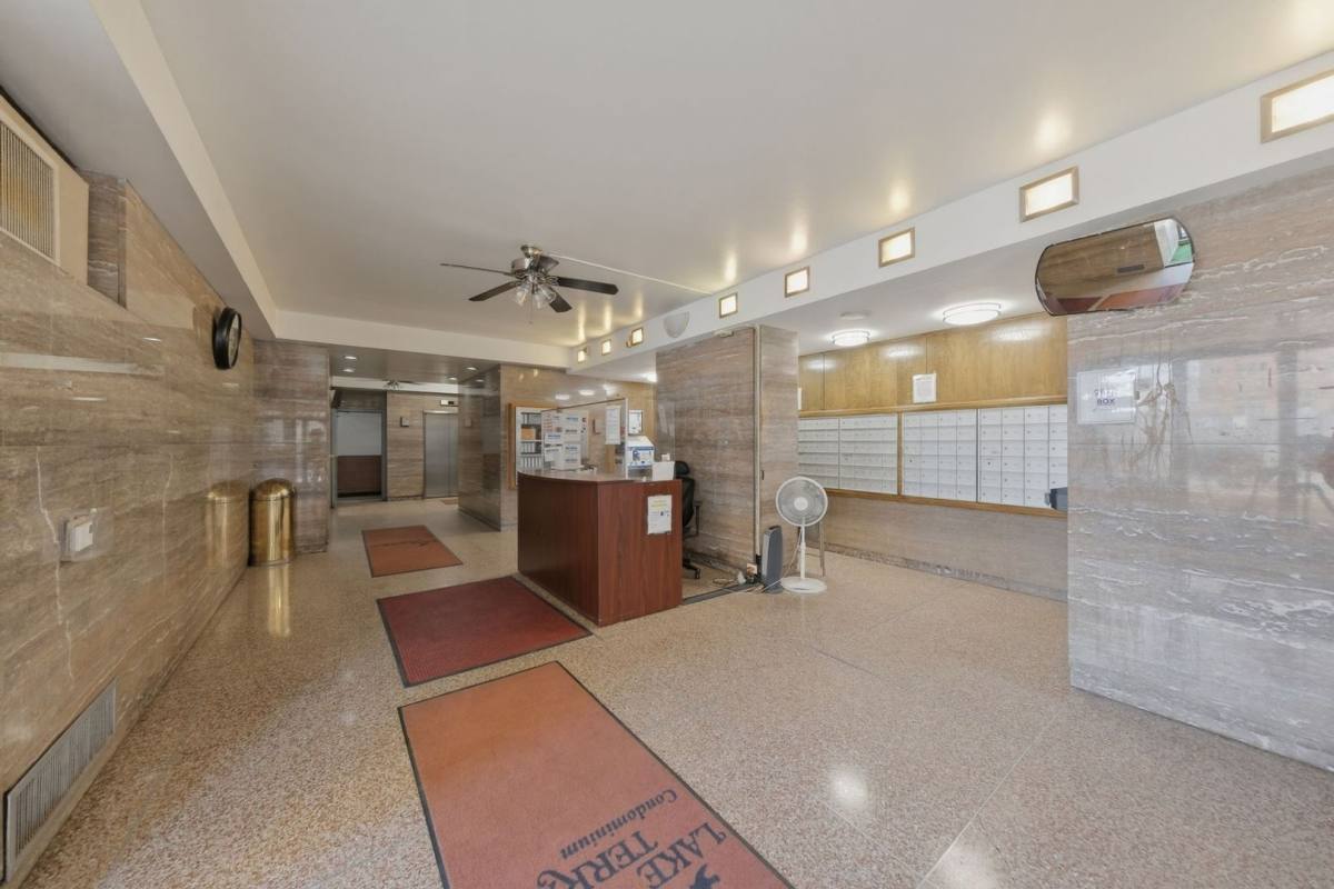 Condo for rent at 7337 S Shore Dr, Chicago, IL 60649