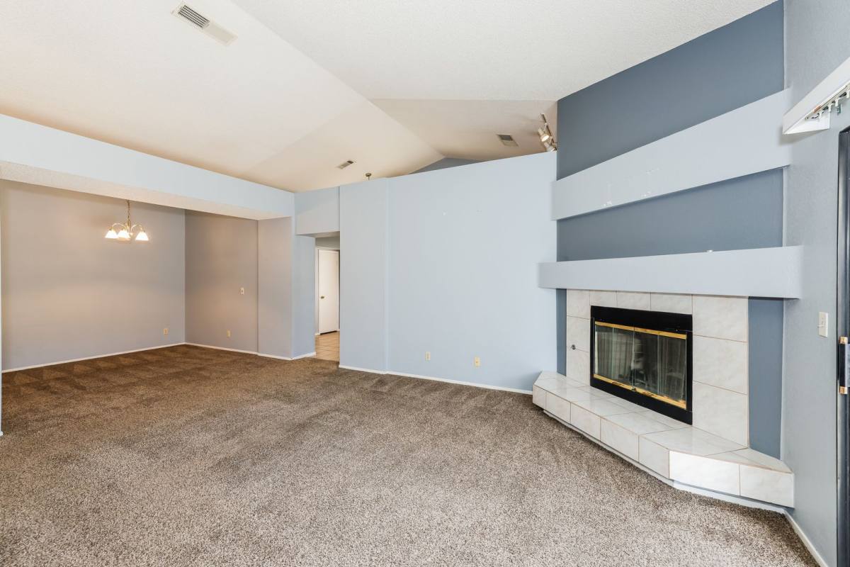 House for rent at 1780 Yellowwood Dr, Las Vegas, NV 89123