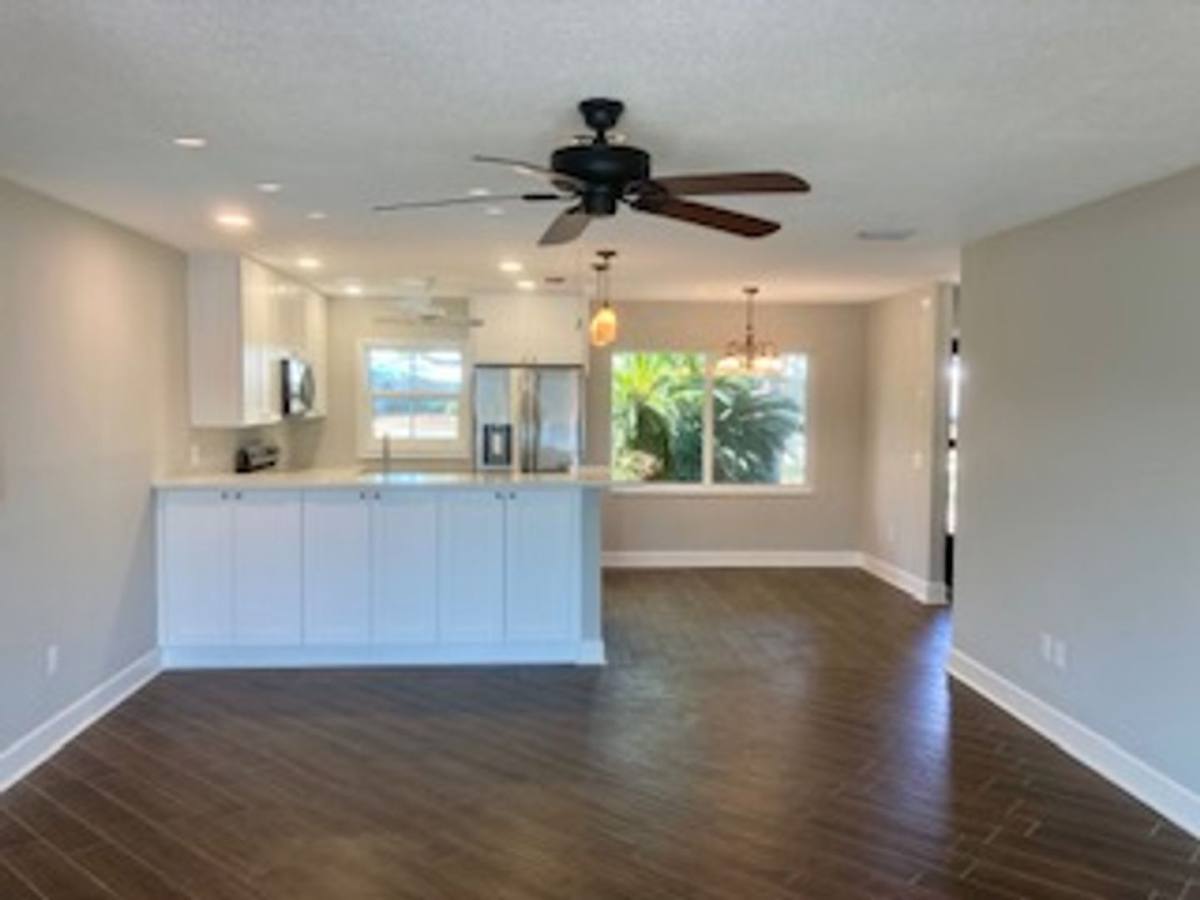 Apartment for rent at 11474 W Bayshore Dr, Crystal River, FL 34429