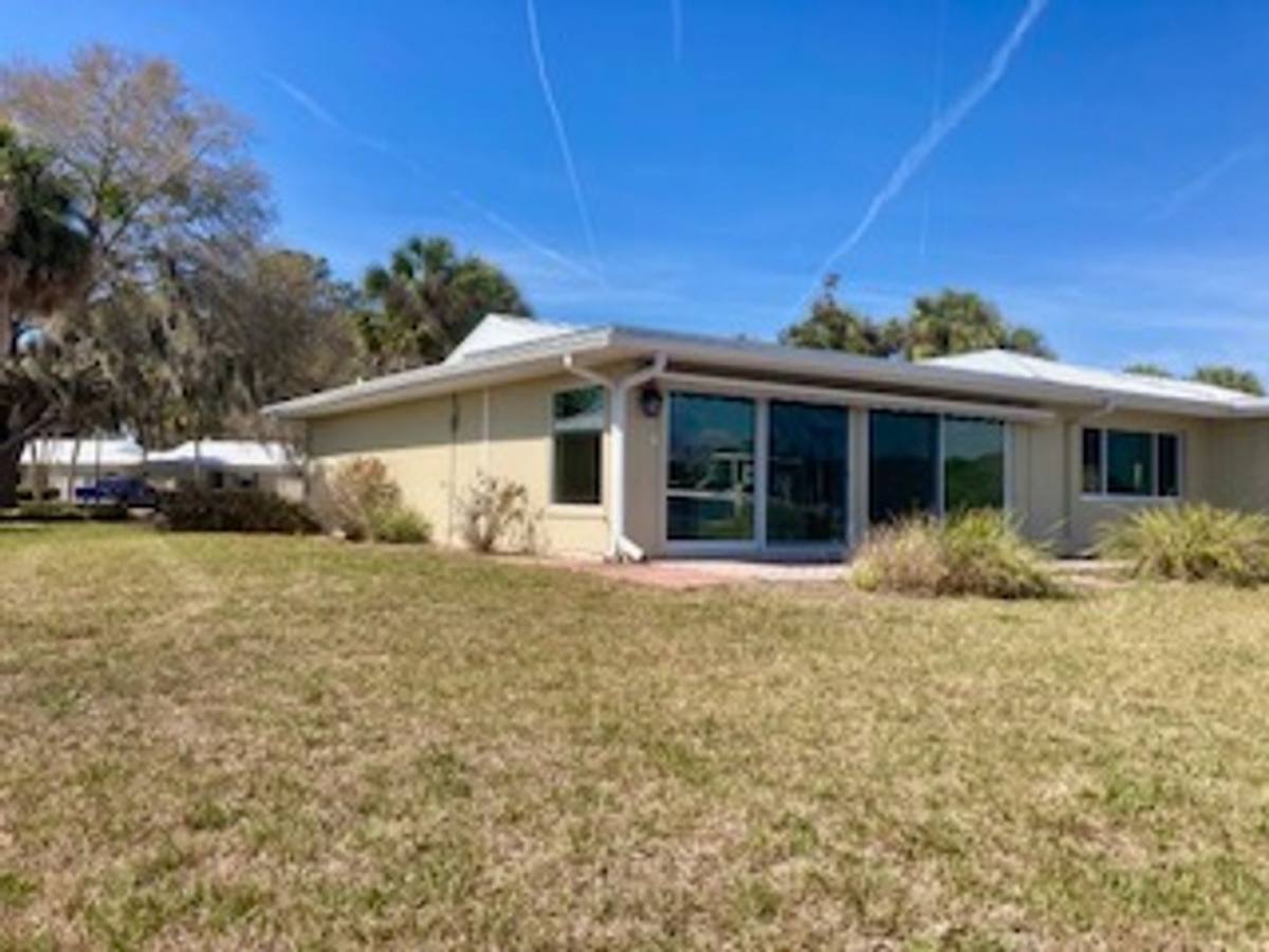 Apartment for rent at 11474 W Bayshore Dr, Crystal River, FL 34429