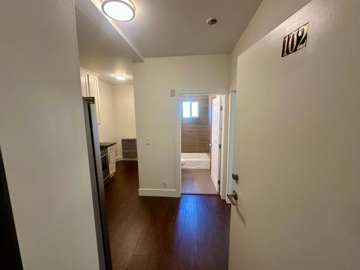 Apartment for rent at 5957 Barton Ave, Los Angeles, CA 90038
