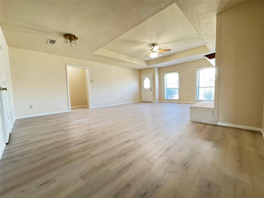Apartment for rent at 528 Post Oak Lane #528, Allen, TX 75002