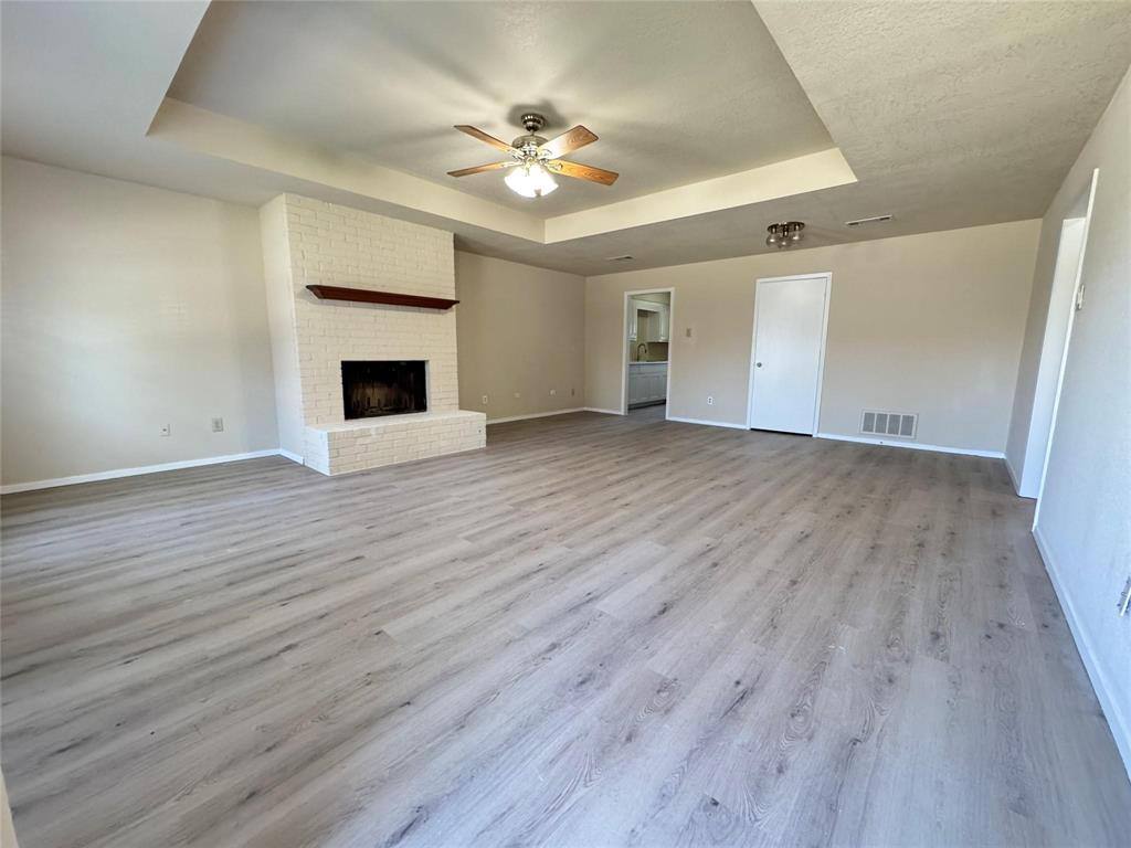 Apartment for rent at 528 Post Oak Lane #528, Allen, TX 75002