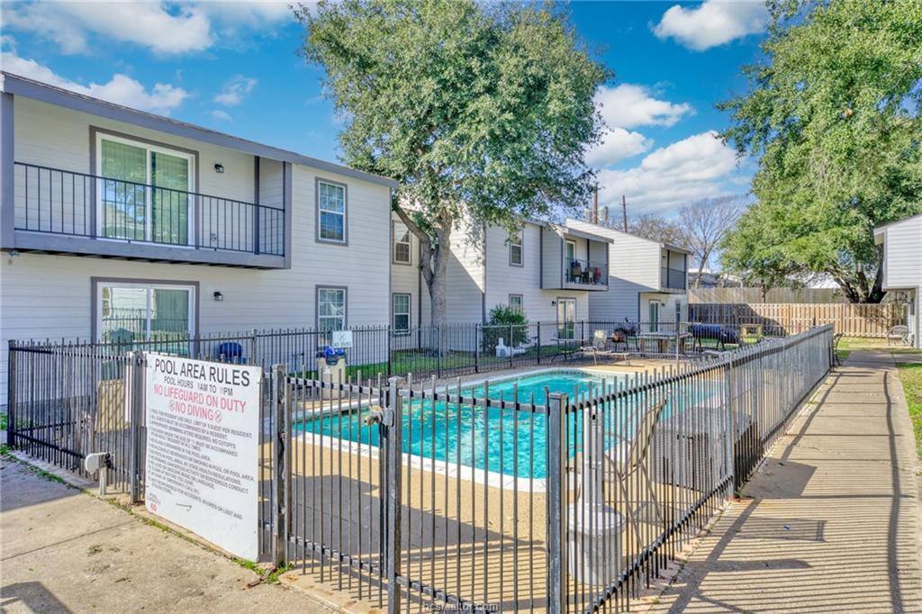 Townhouse for rent at 2000 Kazmeier #25, Bryan, TX 77802