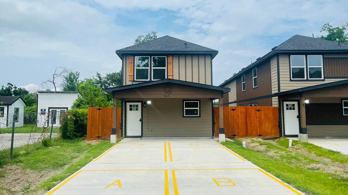 House for rent at 7611 Shotwell St, Houston, TX 77016