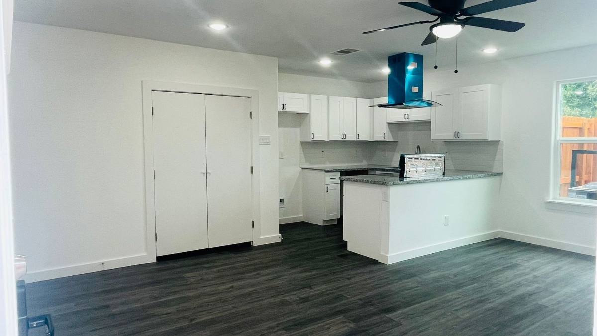 House for rent at 7611 Shotwell St, Houston, TX 77016