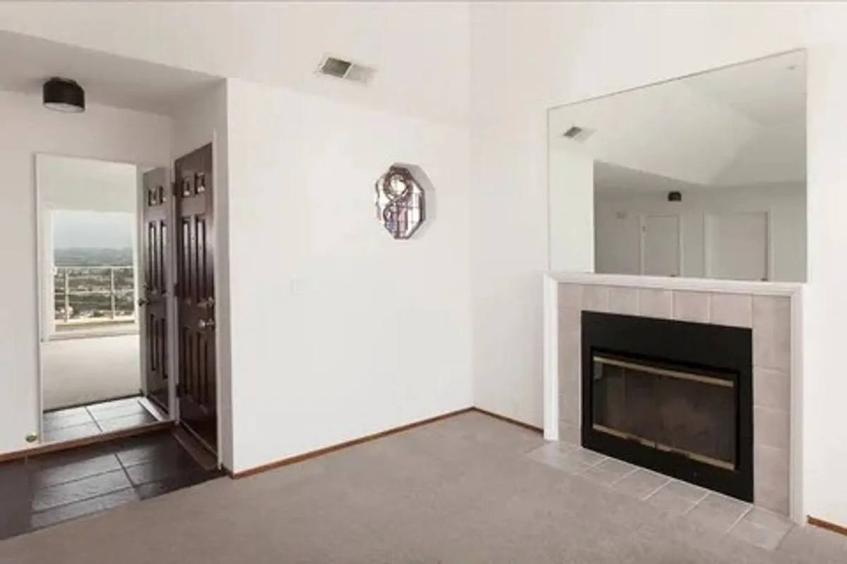 Townhouse for rent at 420 Pointe Pacific Dr, Daly City, CA 94014