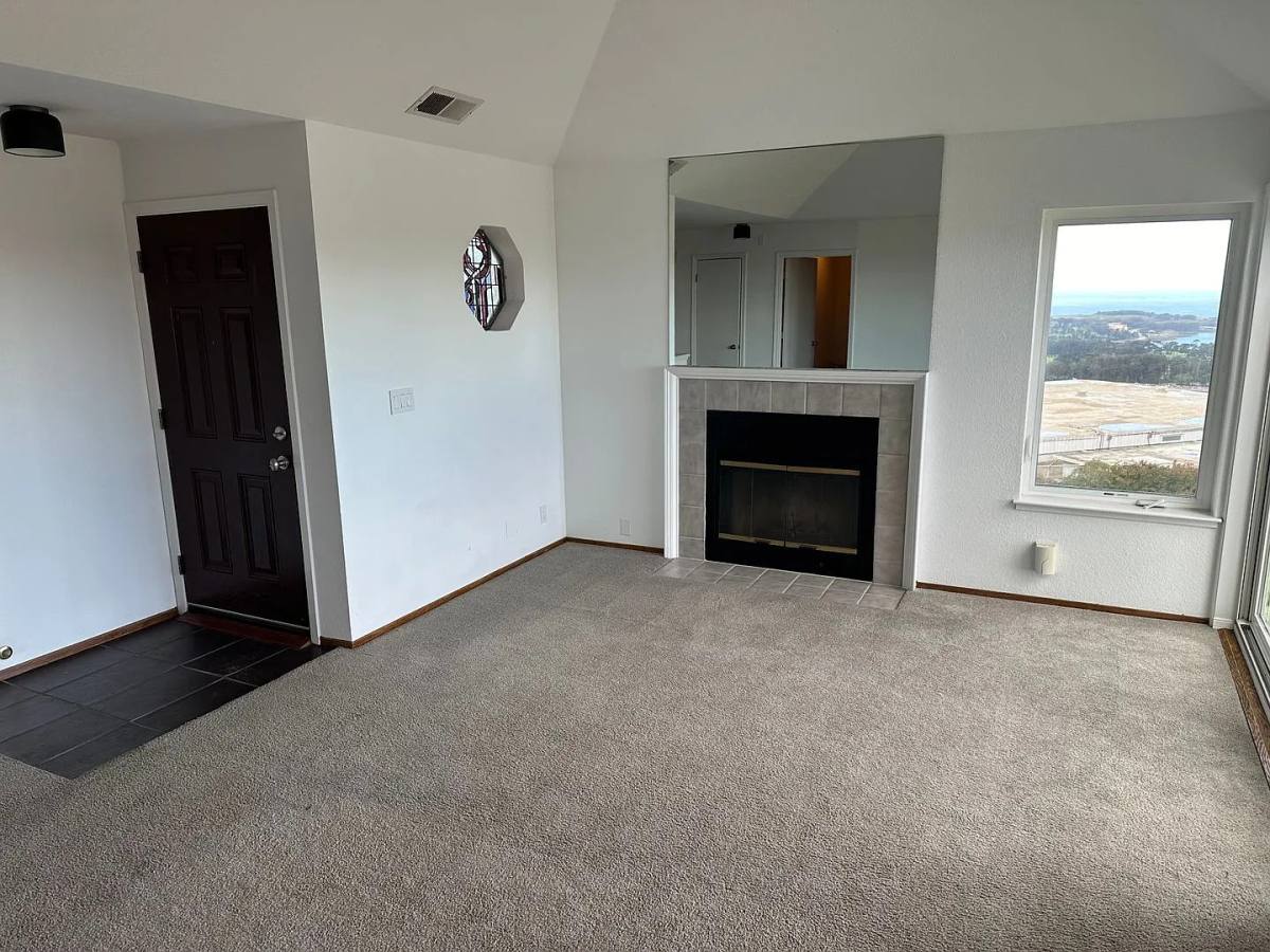 Townhouse for rent at 420 Pointe Pacific Dr, Daly City, CA 94014
