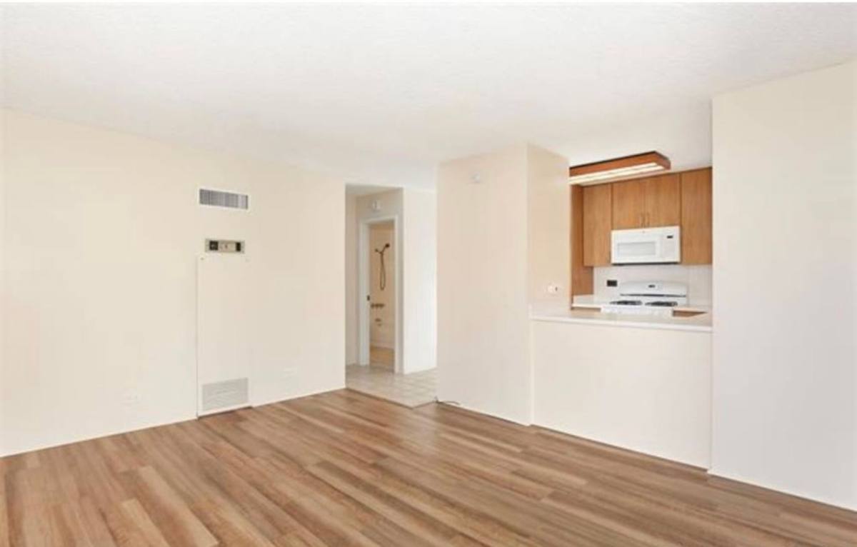 Condo for rent at 430 Lewers St #14D, Honolulu, HI 96815