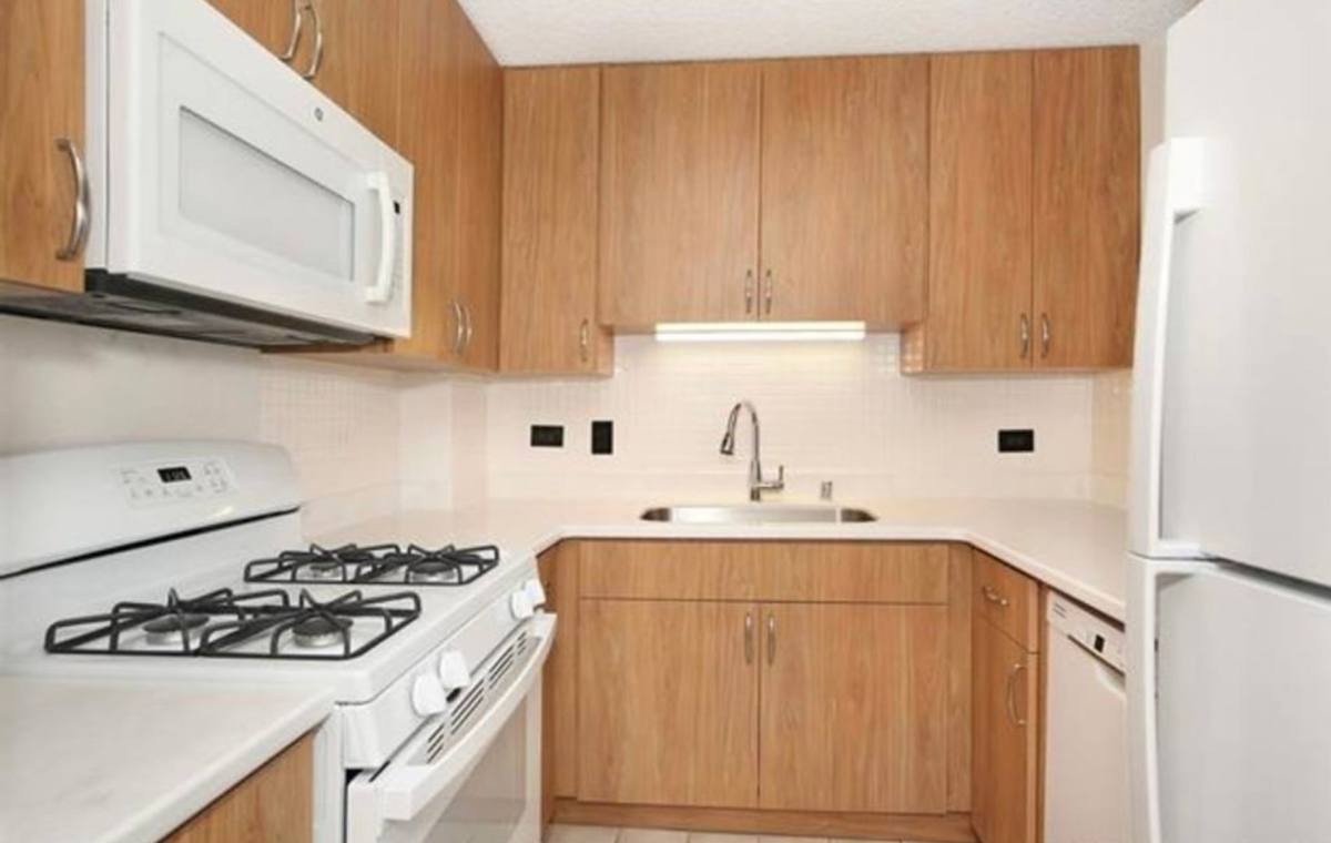 Condo for rent at 430 Lewers St #14D, Honolulu, HI 96815