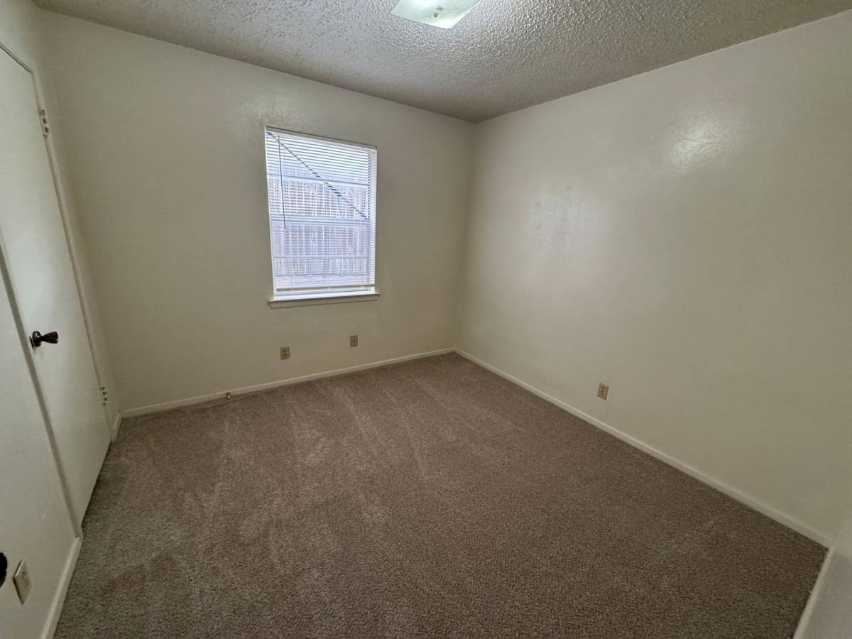 House for rent at 5604 Macgregor Dr, Fort Worth, TX 76148