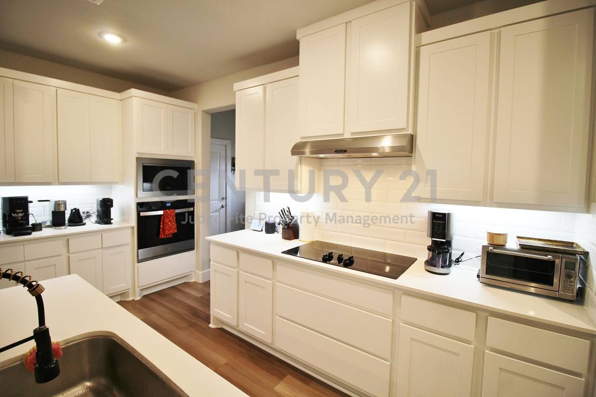 House for rent at 218 Mockingbird Dr, Waxahachie, TX 75165