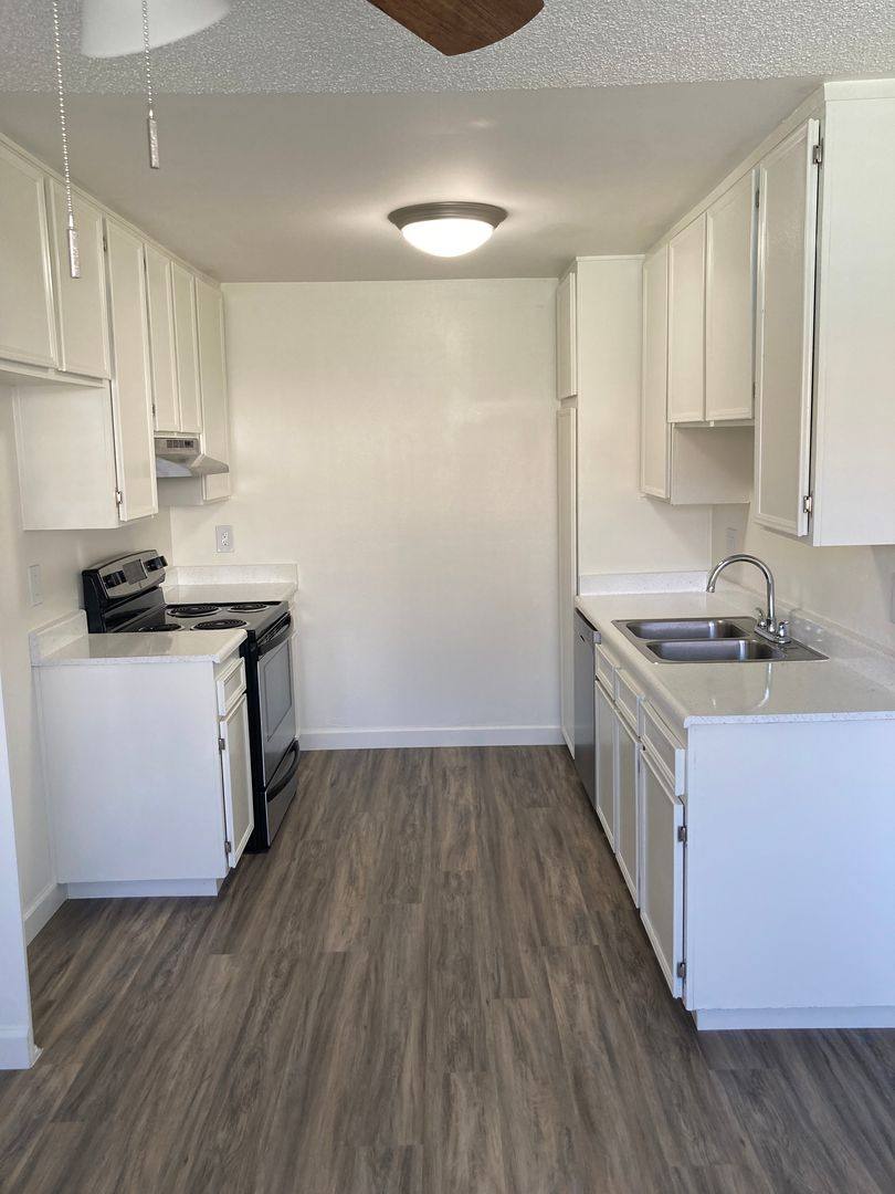 Apartment for rent at 266 N El Camino Real, Oceanside, CA 92058