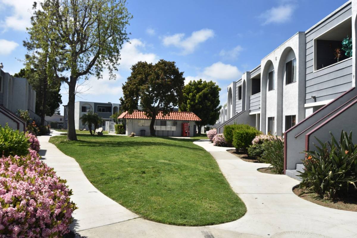 Apartment for rent at 266 N El Camino Real, Oceanside, CA 92058