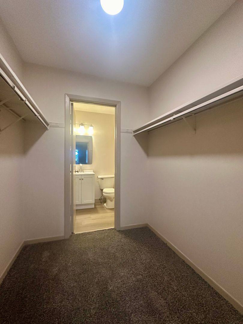 Apartment for rent at 1670 Shawano Ave, Green Bay, WI 54303