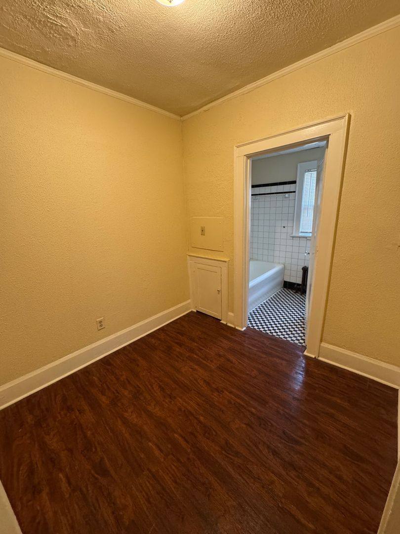 Apartment for rent at 1132 Crosby St, Rockford, IL 61107