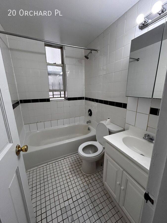 Apartment for rent at 20 Orchard Place, Yonkers, NY 10703