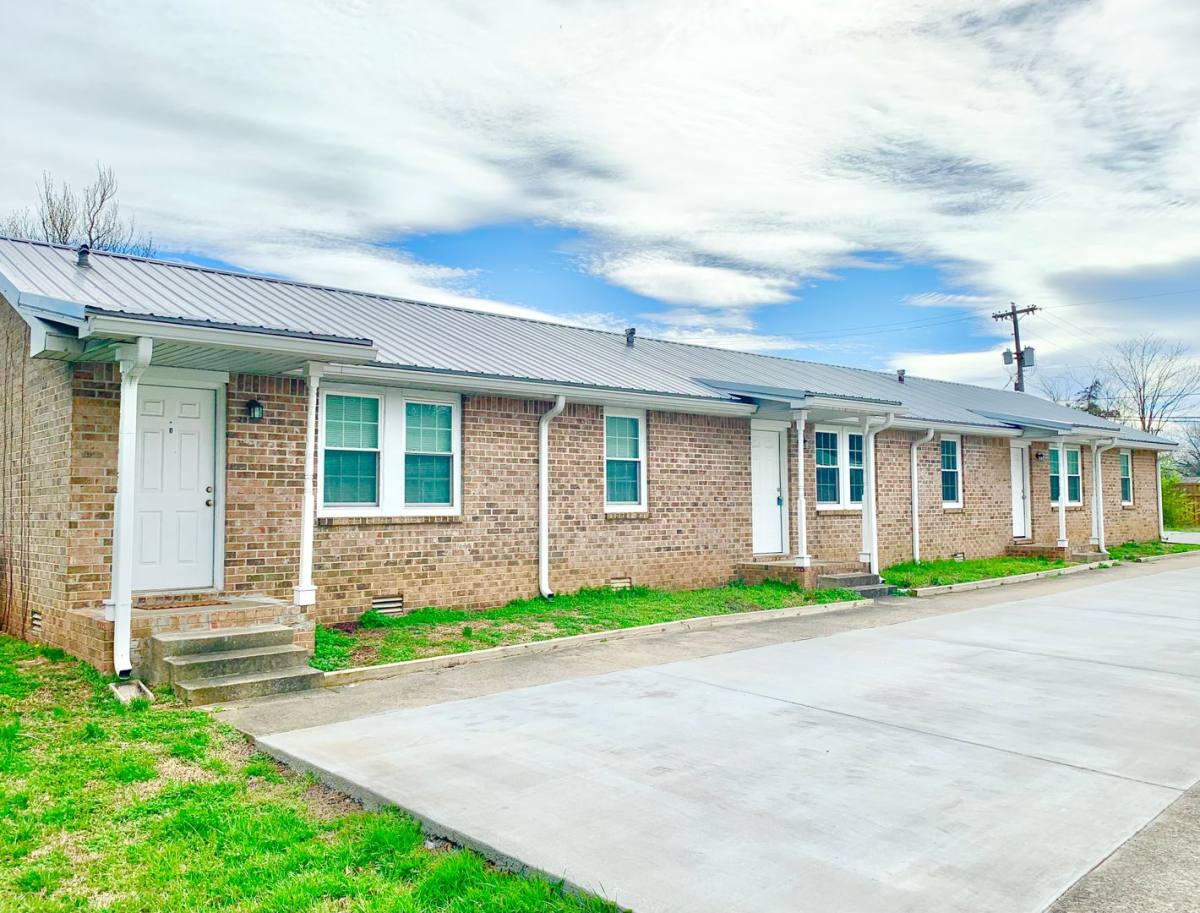 Apartment for rent at 211 Lexington Dr, Clarksville, TN 37042