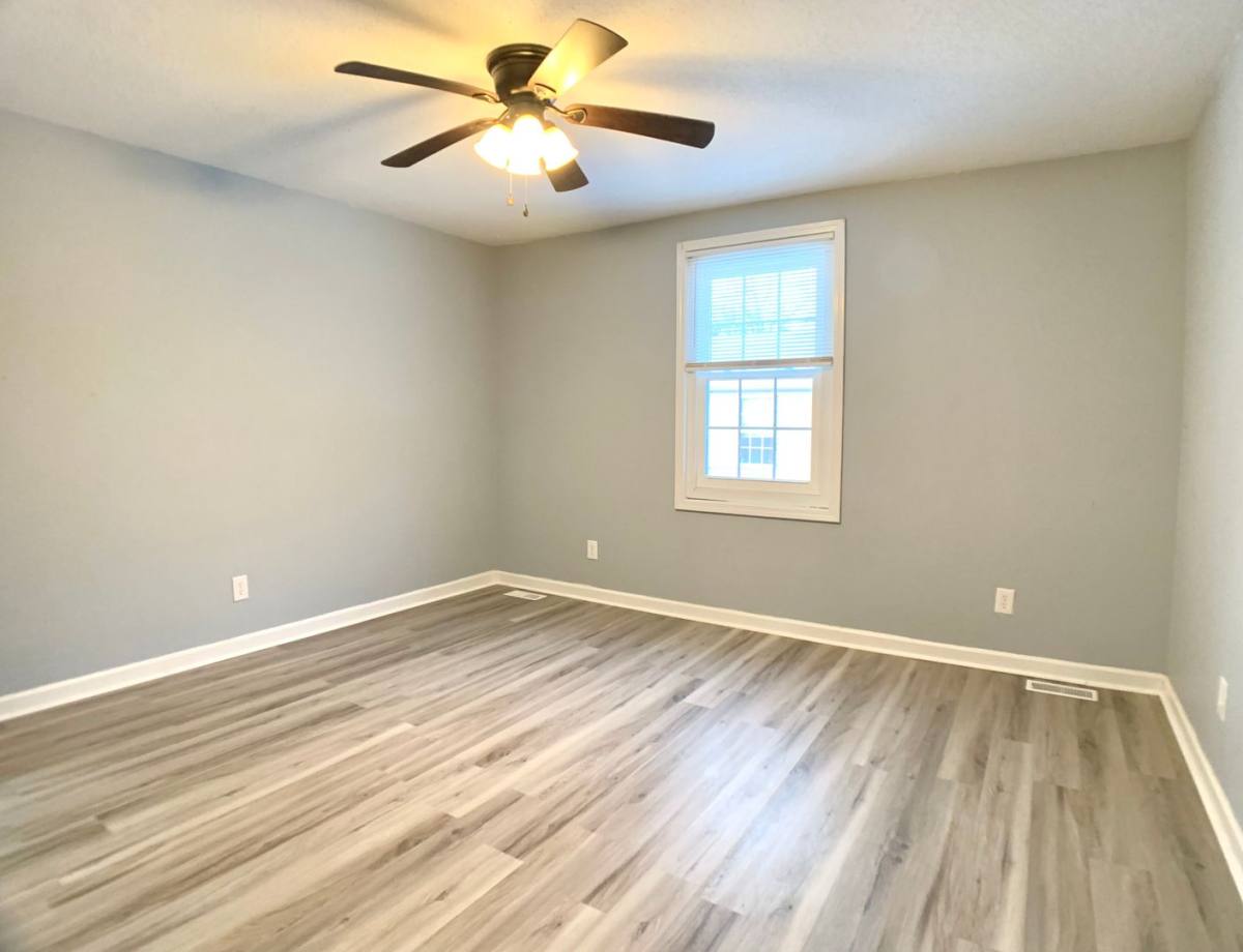 Apartment for rent at 211 Lexington Dr, Clarksville, TN 37042