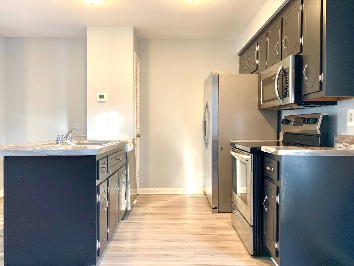Apartment for rent at 211 Lexington Dr, Clarksville, TN 37042