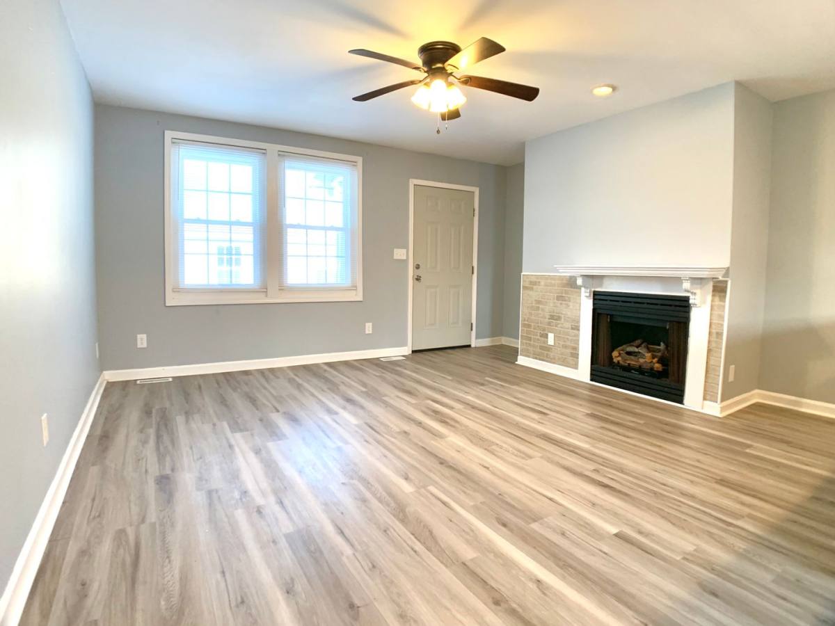 Apartment for rent at 211 Lexington Dr, Clarksville, TN 37042