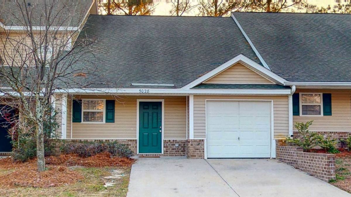 Townhouse for rent at 5028 Winfield Dr, Rincon, GA 31326
