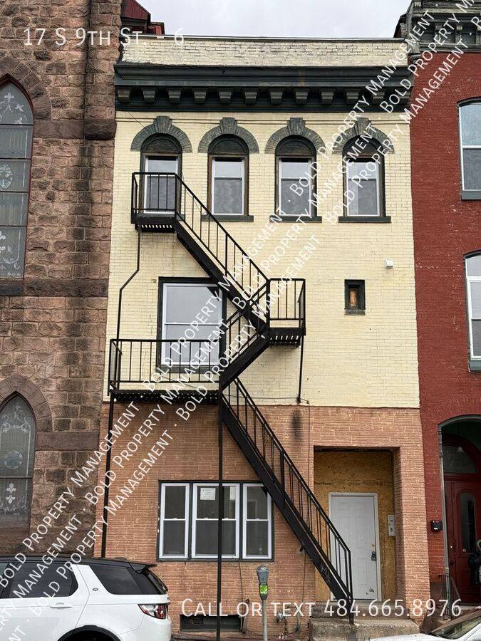 Apartment for rent at 17 S 9th St #6, Reading, PA 19602