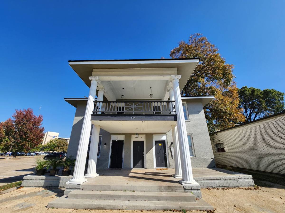 Apartment for rent at 814 Main St, Texarkana, TX 75501