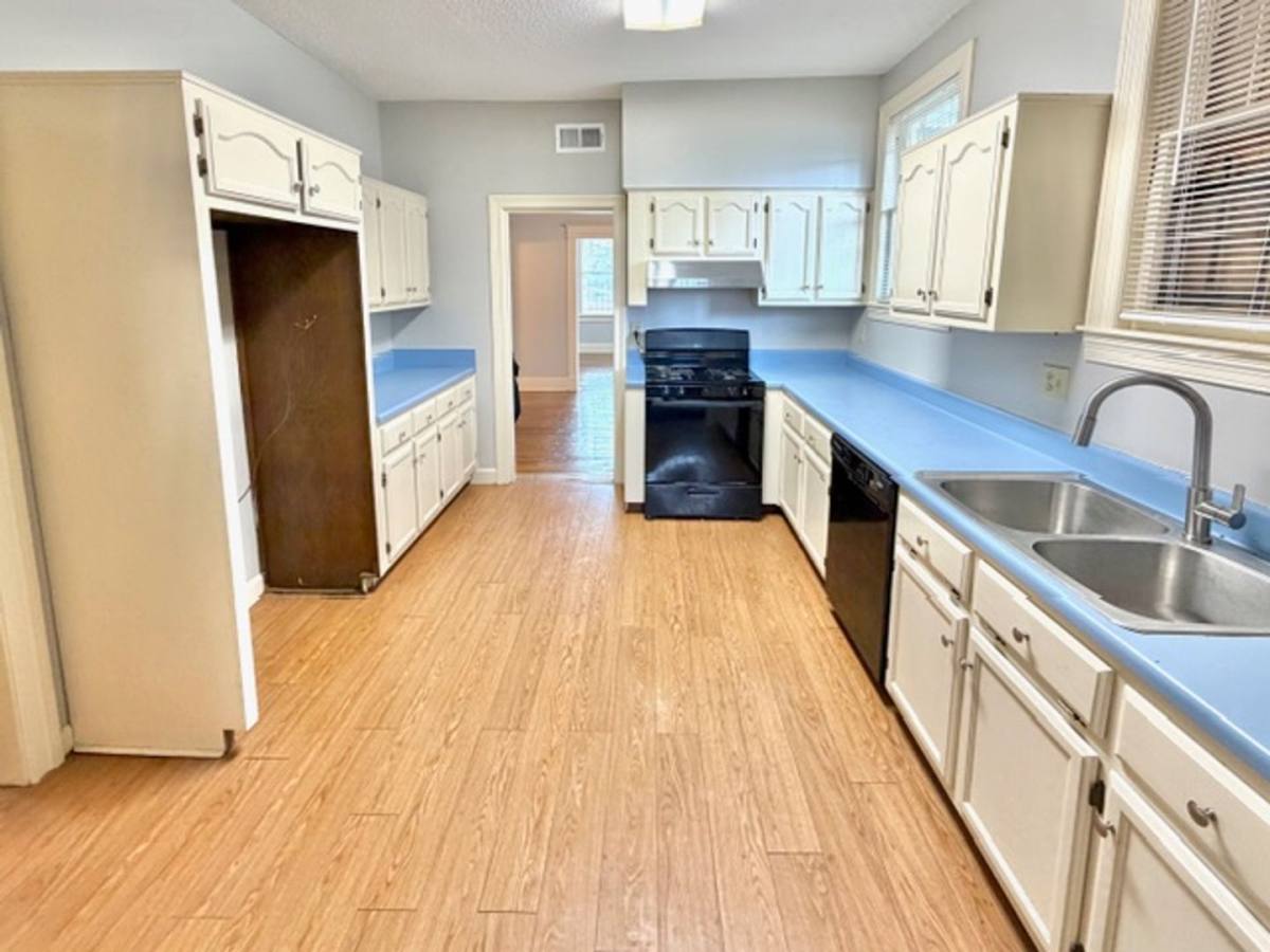 Apartment for rent at 2532 Sam Cooper, Memphis, TN 38112