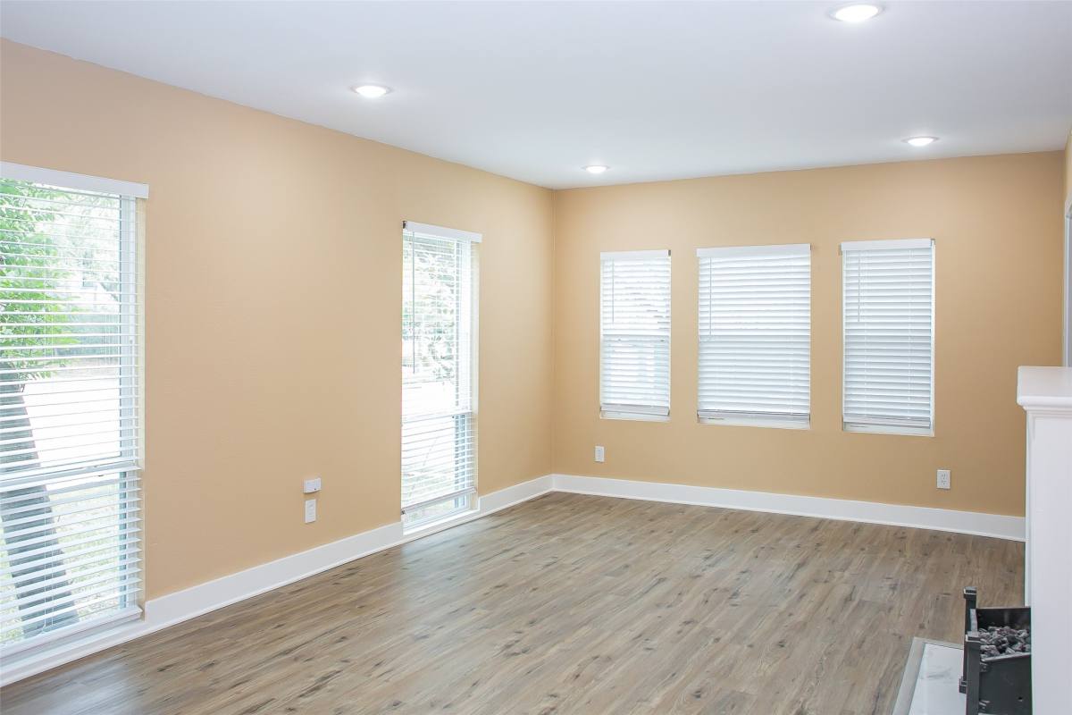 Apartment for rent at 2301 Albans Rd, Houston, TX 77005