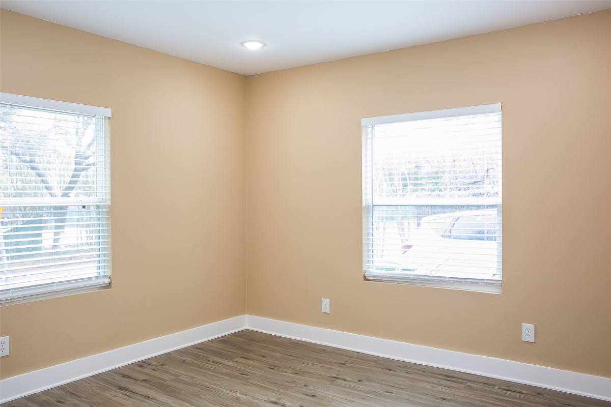Apartment for rent at 2301 Albans Rd, Houston, TX 77005