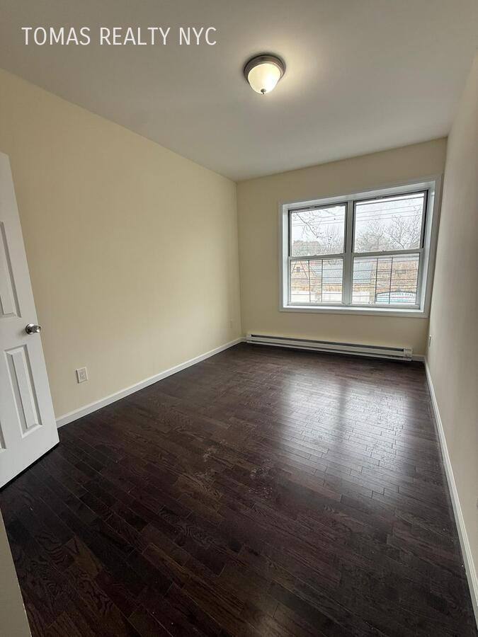 Apartment for rent at 2 Amsterdam Place, Mount Vernon, NY 10553