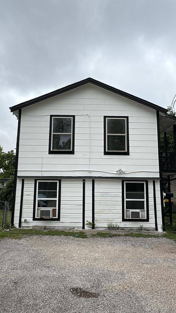 House for rent at 702 Rosedale St #1 Upstairs, La Marque, TX 77568