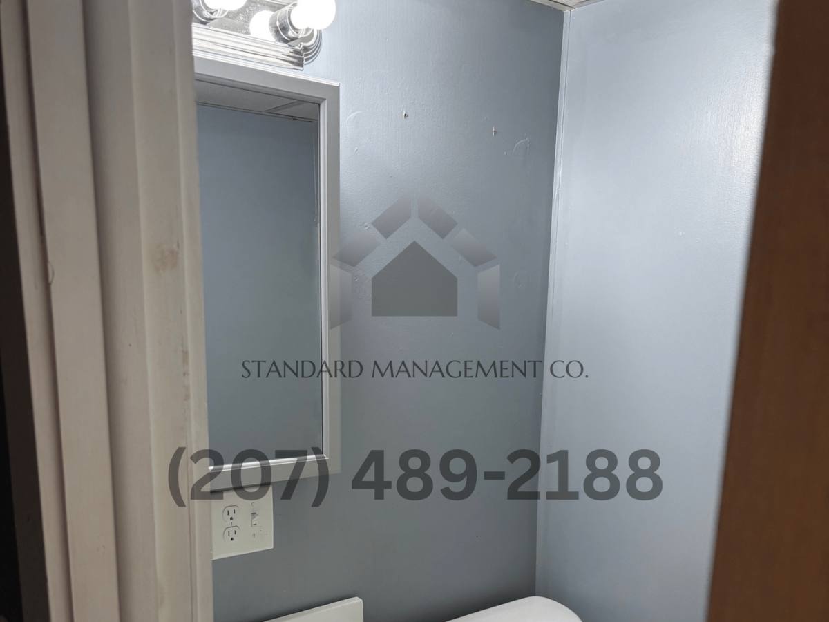 Apartment for rent at 34 Main St, Oakland, ME 04963