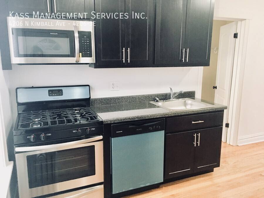 Apartment for rent at 4206 N Kimball Ave #3E, Chicago, IL 60618