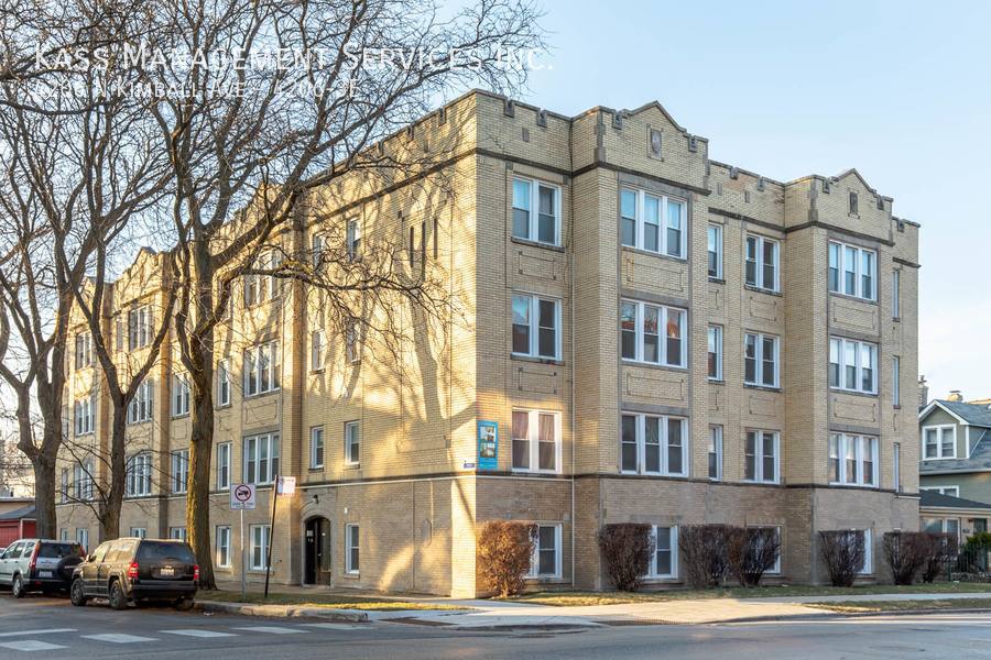 Apartment for rent at 4206 N Kimball Ave #3E, Chicago, IL 60618